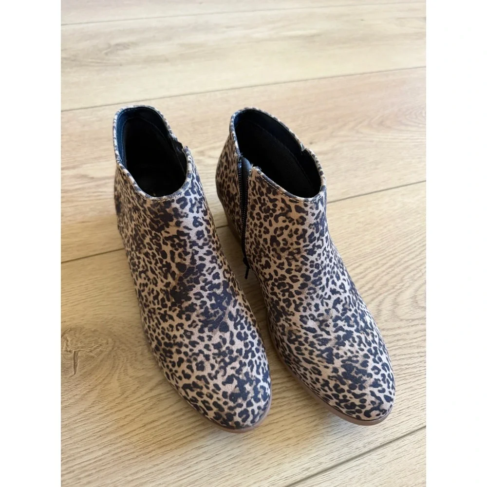 Soda Womens Leopard Print Ankle Booties Low Block Heel Side Zip Brown Size‎ 7.5